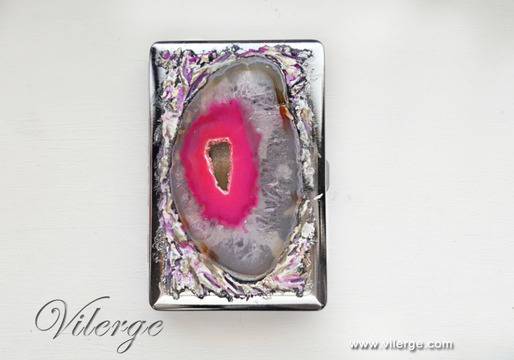 Лимитирана серия луксозни табакери за цигари за секси жени