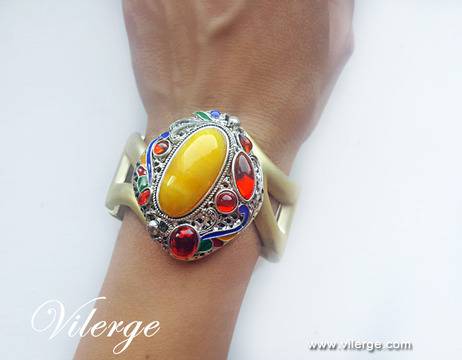 Колекция ЗЛАТНА ЕСЕН с красиви винтидж гривни и бижута за жени