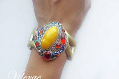 Колекция ЗЛАТНА ЕСЕН с красиви винтидж гривни и бижута за жени