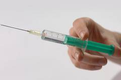 Нова ваксина пази от лошия холестерол с една инжекция годишно