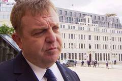 Каракачанов: Темата за наборната военна служба не е затворена