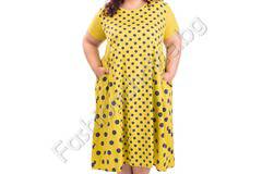 Дълга лятна дамска рокля на точки в големи размери