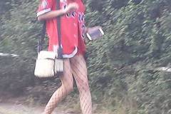 Михаела Вилева пя на селски събор по гащи! (СНИМКИ)