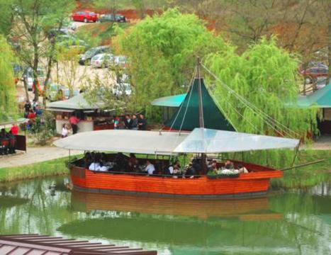 Етносело Гиновци и Осоговски Манастир