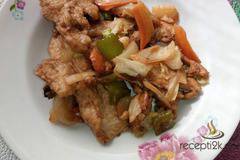 Пиле с гъби и зеленчуци по китайски