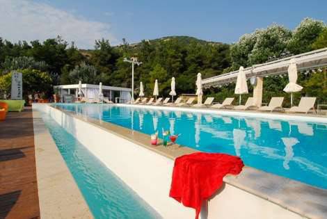 Лукс Каравани под наем за мечтана почивка със семейството в Гърция