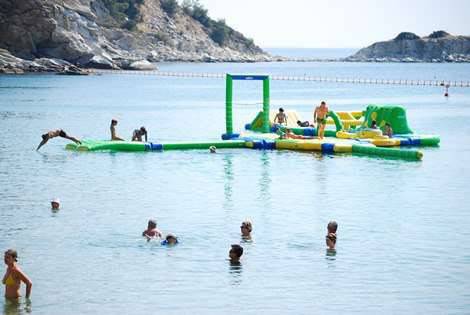 Семейна почивка на море в Гърция в луксозни каравани под наем