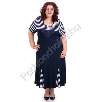 Разкошна макси рокля в синьо-бял десен с акцент дантела