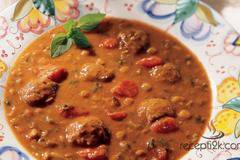 Яхния от леща с топчета