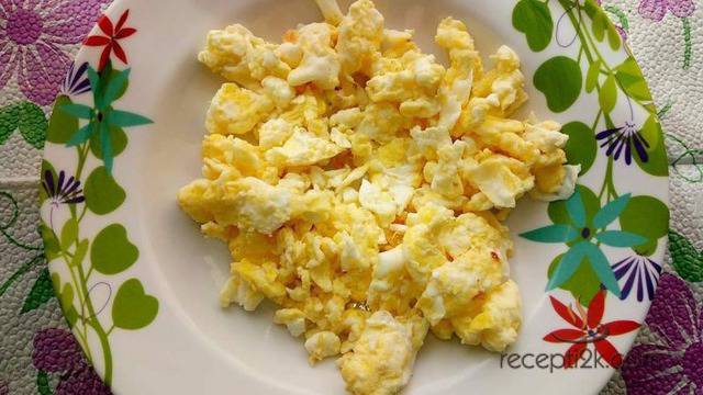 Рецепта за: Омлет от яйца и сирене