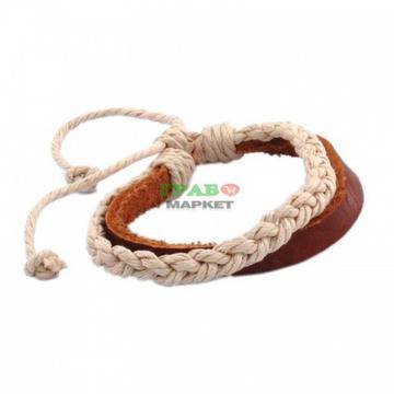 Гривна изработена от кожа с красива плетка
