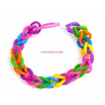 Комплект за плетене на гривни от ластици