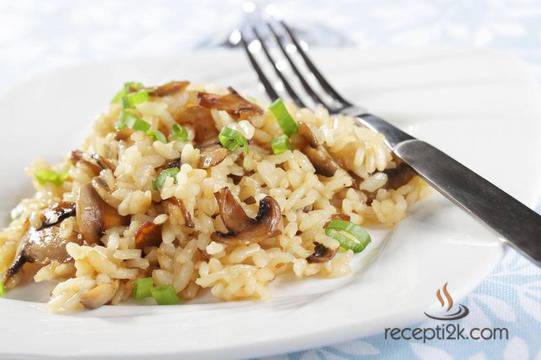 Рецепта за: Ориз с гъби и праз