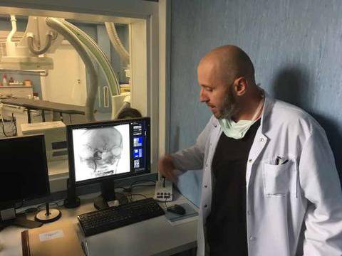 Гигантска аневризма в мозъка излекувана с уникална операция