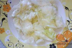 Прясна зелева салата