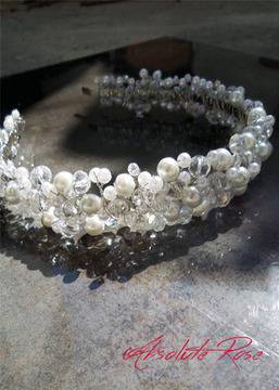 Новата колекция корони и аксесоари за коса на AbsoluteRose