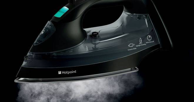 Спечелете ютия Hotpoint Ariston SIE40BA1