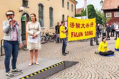 Швеция: Депутати подкрепиха Фалун Гонг по време на седмицата Алмедален