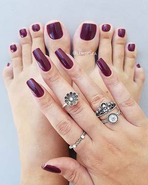 Едноцветен Маникюр и Педикюр