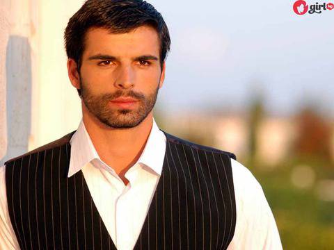 Помните ли Боран ага от „Завръщане“? Вижте го как изглежда днес и коя е жената до него (снимки)