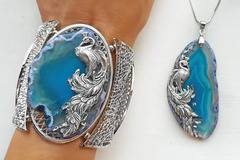 Есенна колекция с дизайнерски гривни и бижута за жени