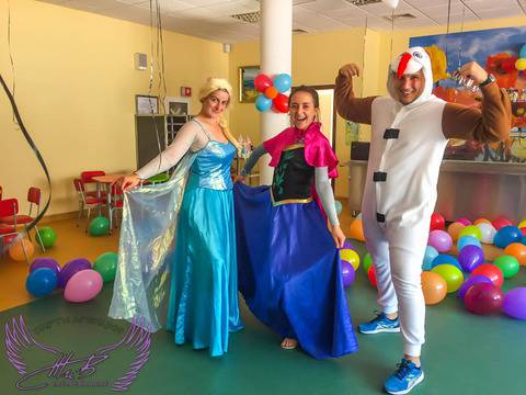 Елза, Анна, Олаф и много балони с хелий :)