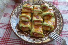 Уникално вкусни тиквички с шунка и кашкавал на фурна