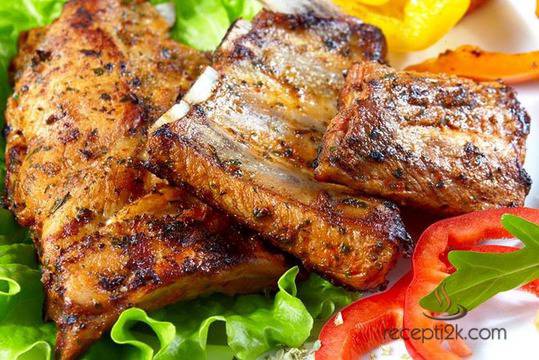 Свински ребърца с пикантна марината