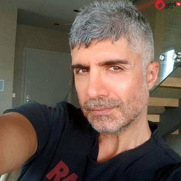 Помните ли Йозджан Дениз от „Част от мен“ и „Млечният път“? Вижте как изглежда наистина! (снимка)