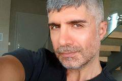 Помните ли Йозджан Дениз от „Част от мен“ и „Млечният път“? Вижте как изглежда наистина! (снимка)