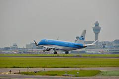 Нов самолет Embraer се приземи на Схипхол