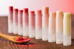 Домашен балсам за устни