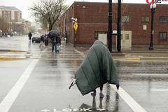 За пример! Американски кмет 3 дена живял като клошар, за да види на какво са подложени бездомните!