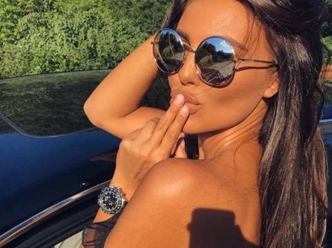 Николета Лозанова отстъпва „Папараци“ на Венета Райкова?