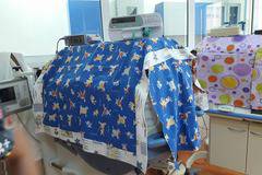 Мар 02 Да плетем и шием за недоносените бебета