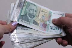 Кредити и Заеми