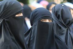 Всички мюсюлманки изведнъж се сетиха за бурките