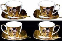 Порцеланов комплект две чаши за кафе – Целувката – 12 см