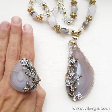 8 бутикови бижута за Зимата с Любов