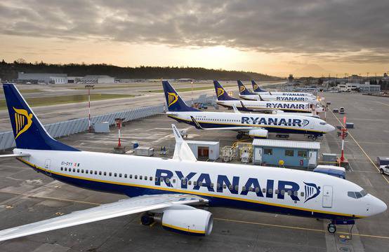 Ryanair канселира 2000 полета до края на Октомври