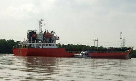 Експлозия на борда на танкер Hai An 16 във Виетнам