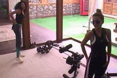 Близначката Алекс към Енджи Касабие: Дупенцето ти е супер! (СНИМКИ)