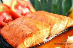 Сьомга с медено-джинджифилов сос