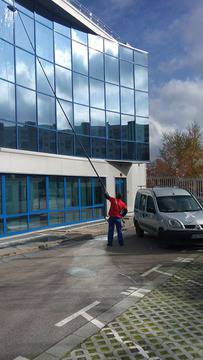 Почистване на фасади