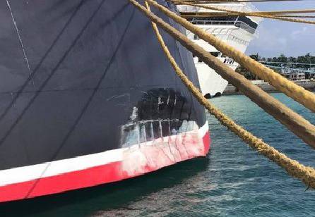 Круизен кораб Disney Dream се сблъска с кей в Бахамите