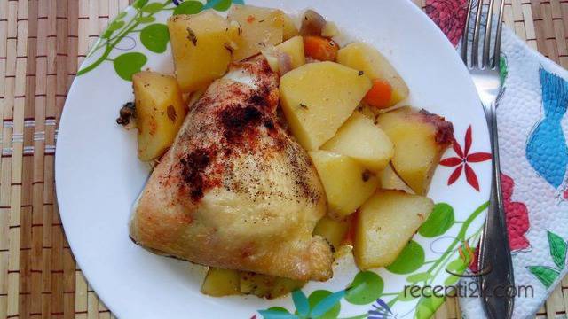 Рецепта за: Пиле с картофи в гювеч