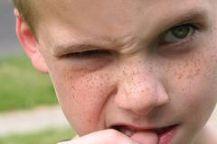 Какво представляват тиковете и как да ги избегнем?