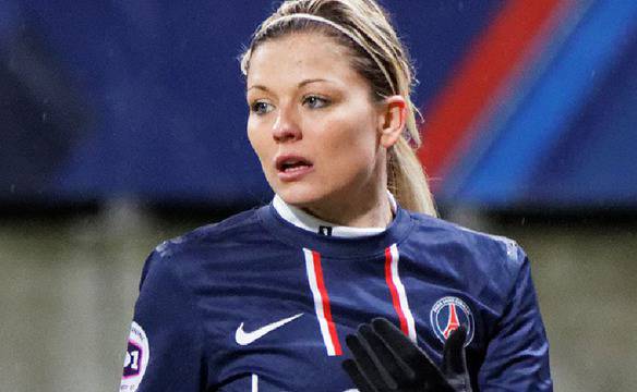 Снимки на неустоимата футболна звезда Laure Boulleau