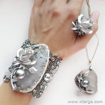 Още 10 идеи за Коледен подарък с бижута за жени