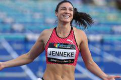 Секси снимки на Мишел Дженеке